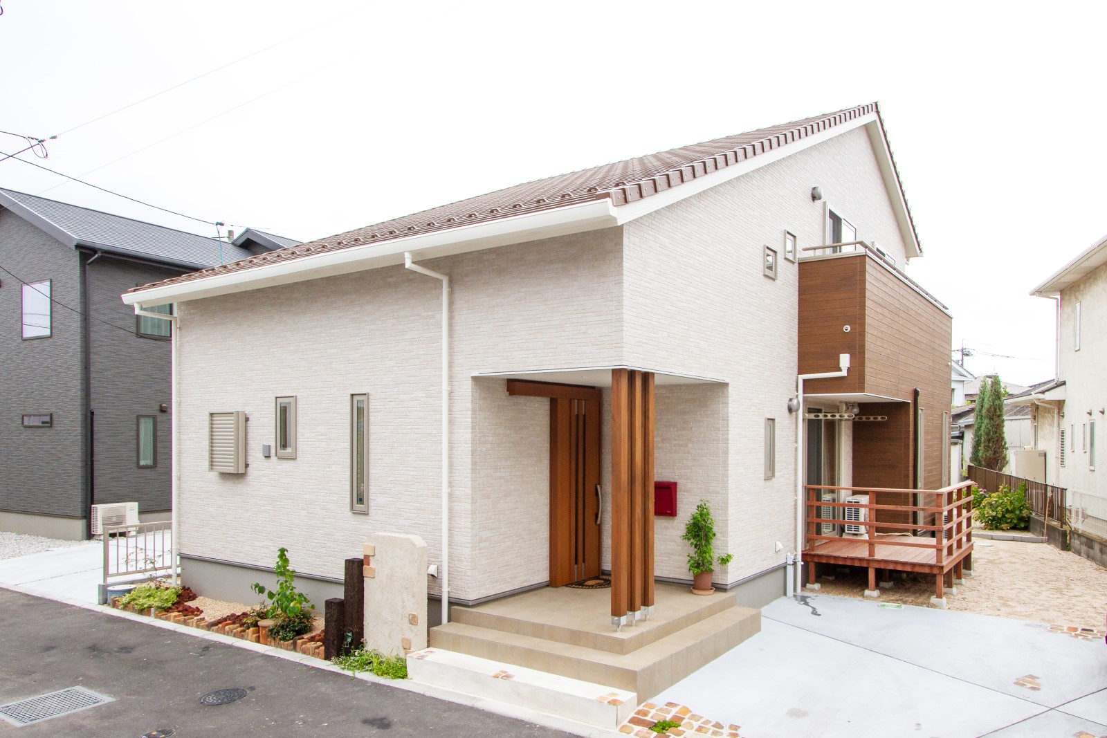 素足で過ごす床暖房のある家（外観）